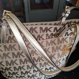 Michael Kors Jet Set Travel Tote